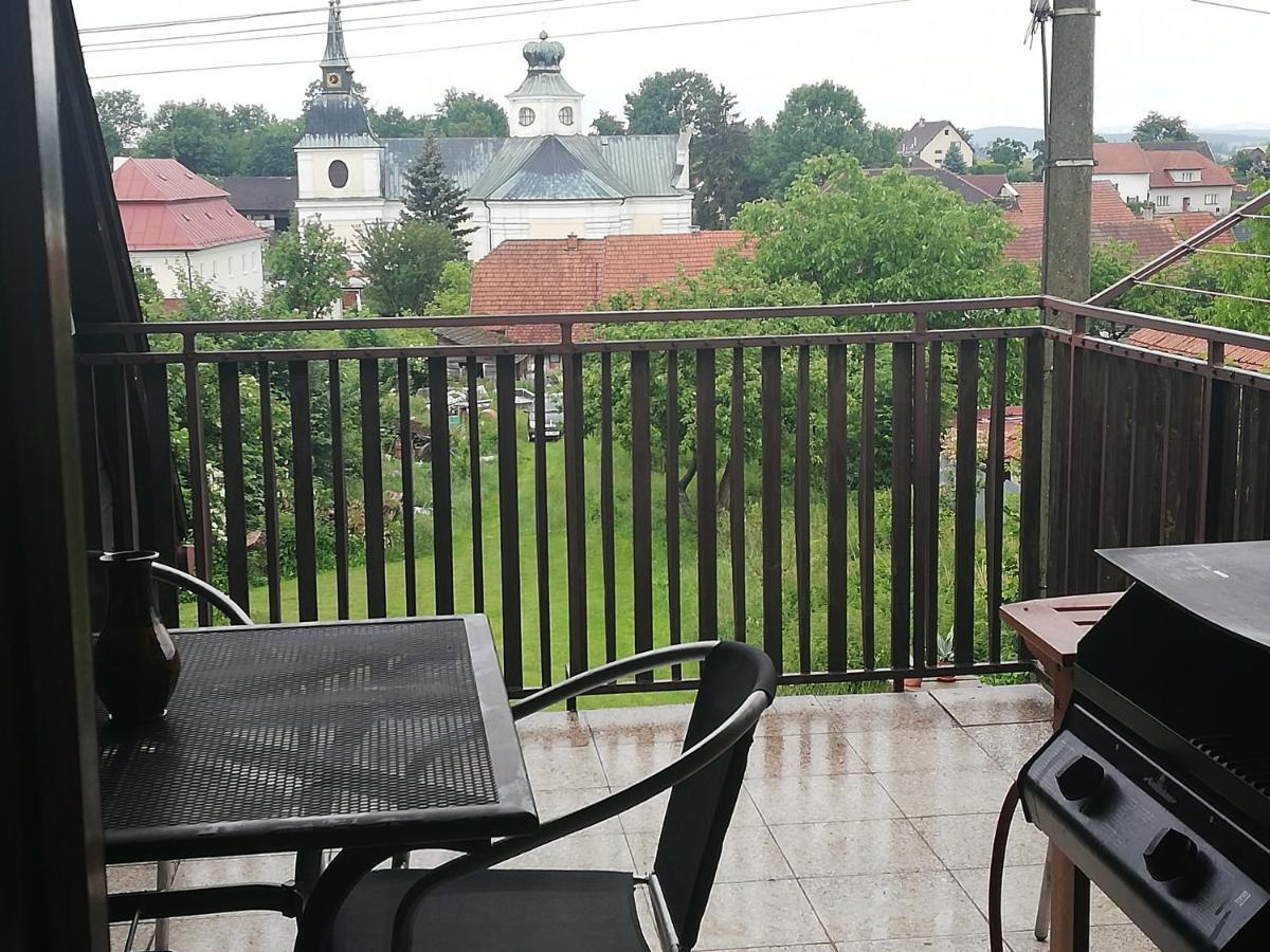 Apartman Za Kostelem Zvole  ภายนอก รูปภาพ